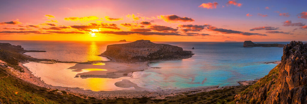 Romantic Sunset: A 3-Hour Journey from Kissamos to Balos & Gramvousa